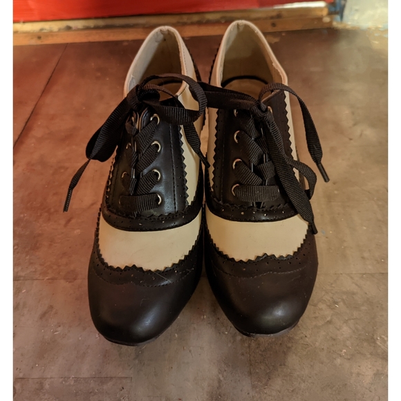 Graham Street Shoe Co. Shoes Vintage Heels Size 7